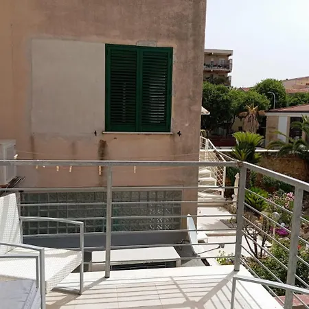 Astoria Apartment, Tra Storia E Mare Alghero