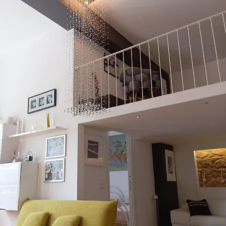 Lägenhet Astoria Apartment, Tra Storia E Mare